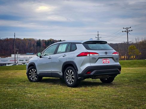 Used 2024 Toyota Corolla Cross AWD Hybrid image 6