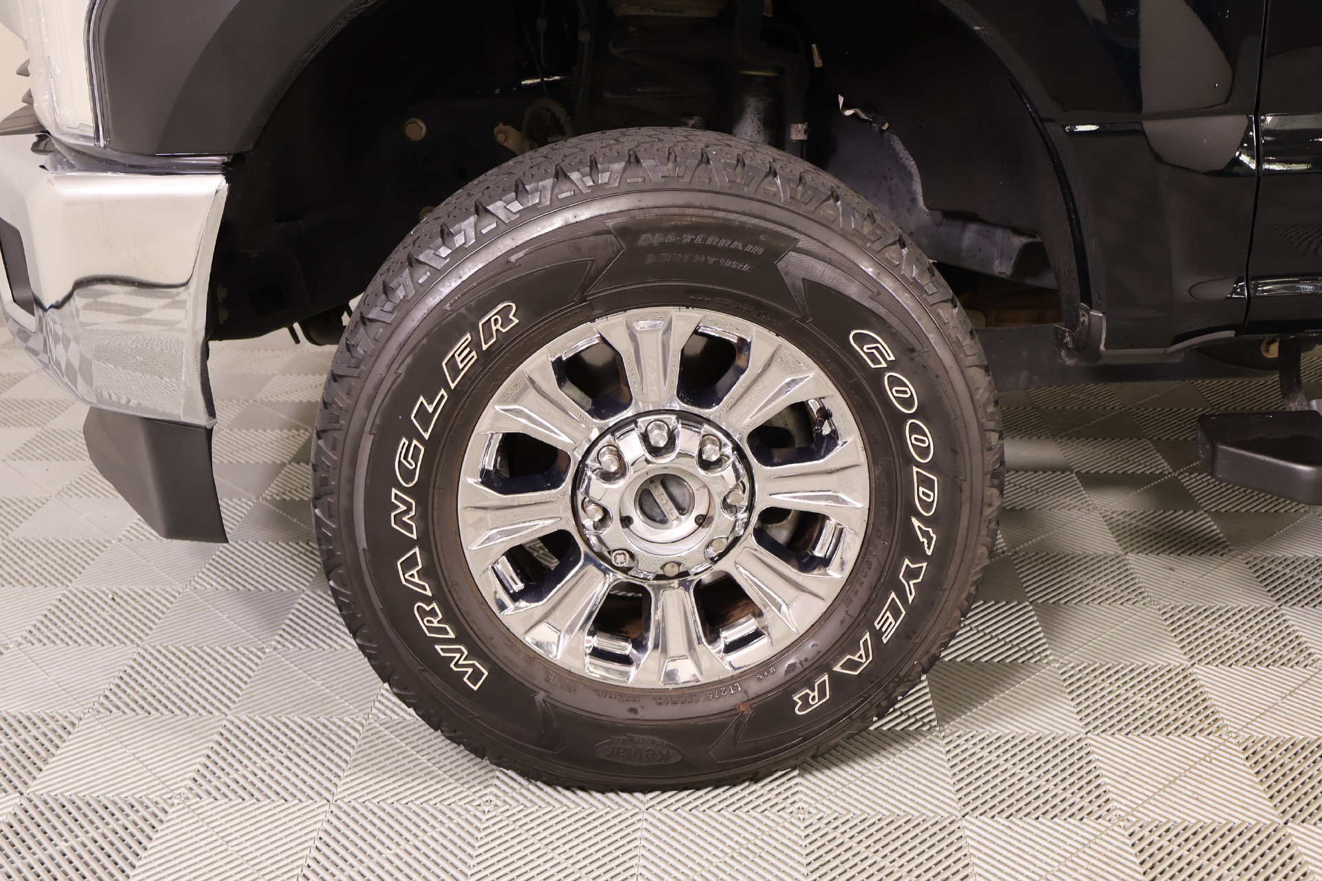Used 2018 Ford F250 XLT w/ XLT Premium Package AWD/4WD image 18