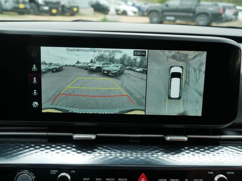 Used 2022 Kia Carnival SX Prestige FWD image 27