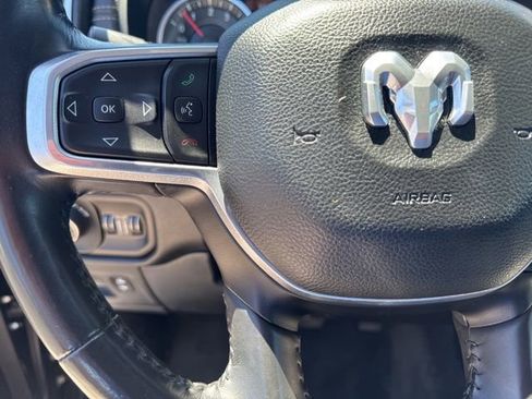 Used 2022 RAM 1500 Laramie AWD/4WD image 40