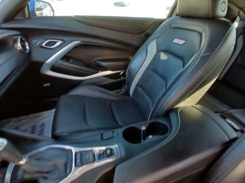 Used 2018 Chevrolet Camaro SS image 26
