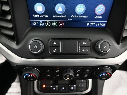 Used 2023 GMC Acadia SLE w/ Driver Convenience Package image 24