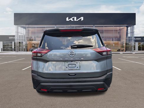 Used 2021 Nissan Rogue S FWD image 5