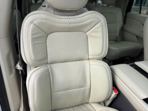 Used 2018 Lincoln Navigator Reserve w/ Technology Package image 62