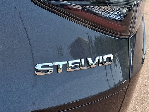 Used 2024 Alfa Romeo Stelvio Veloce AWD/4WD image 35