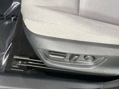 Used 2025 Toyota Camry LE w/ Convenience Package FWD image 16