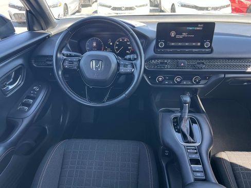 Certified 2025 Honda HR-V Sport image 7