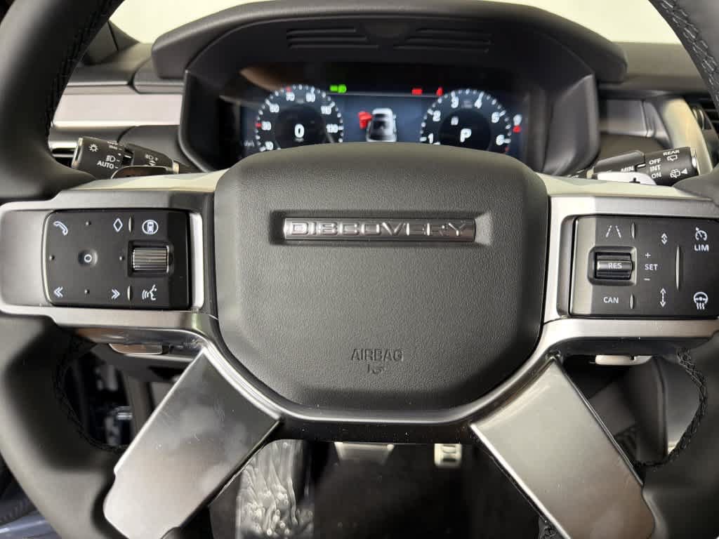 New 2026 Land Rover Discovery Limited Edition AWD/4WD image 21