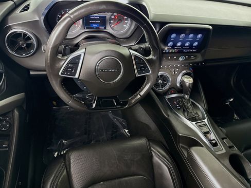 Used 2021 Chevrolet Camaro LT w/ RS Package image 15