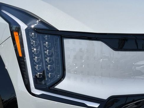 New 2026 Kia EV9 Land w/ Nightfall Edition Package AWD/4WD image 34