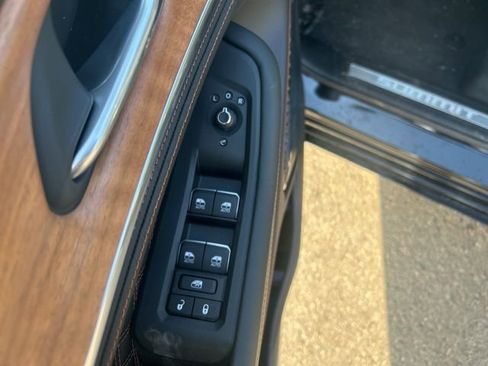 New 2026 Jeep Grand Cherokee Summit image 10