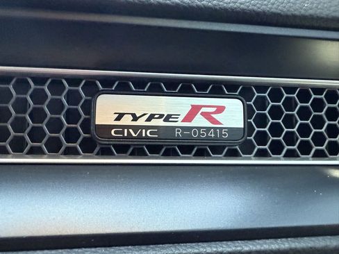 Used 2023 Honda Civic Type R image 15
