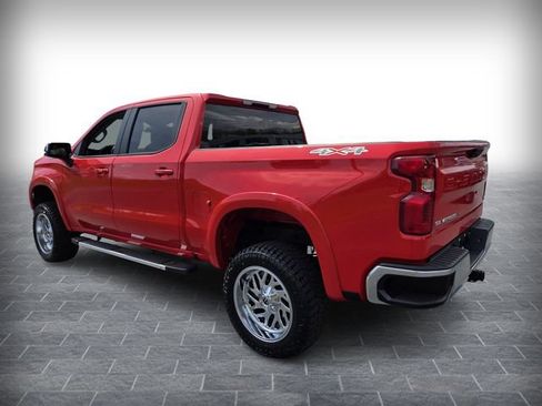 Used 2025 Chevrolet Silverado 1500 LT AWD/4WD image 5
