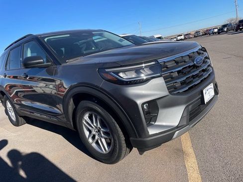 New 2026 Ford Explorer Active w/ Active Comfort Package RWD image 2