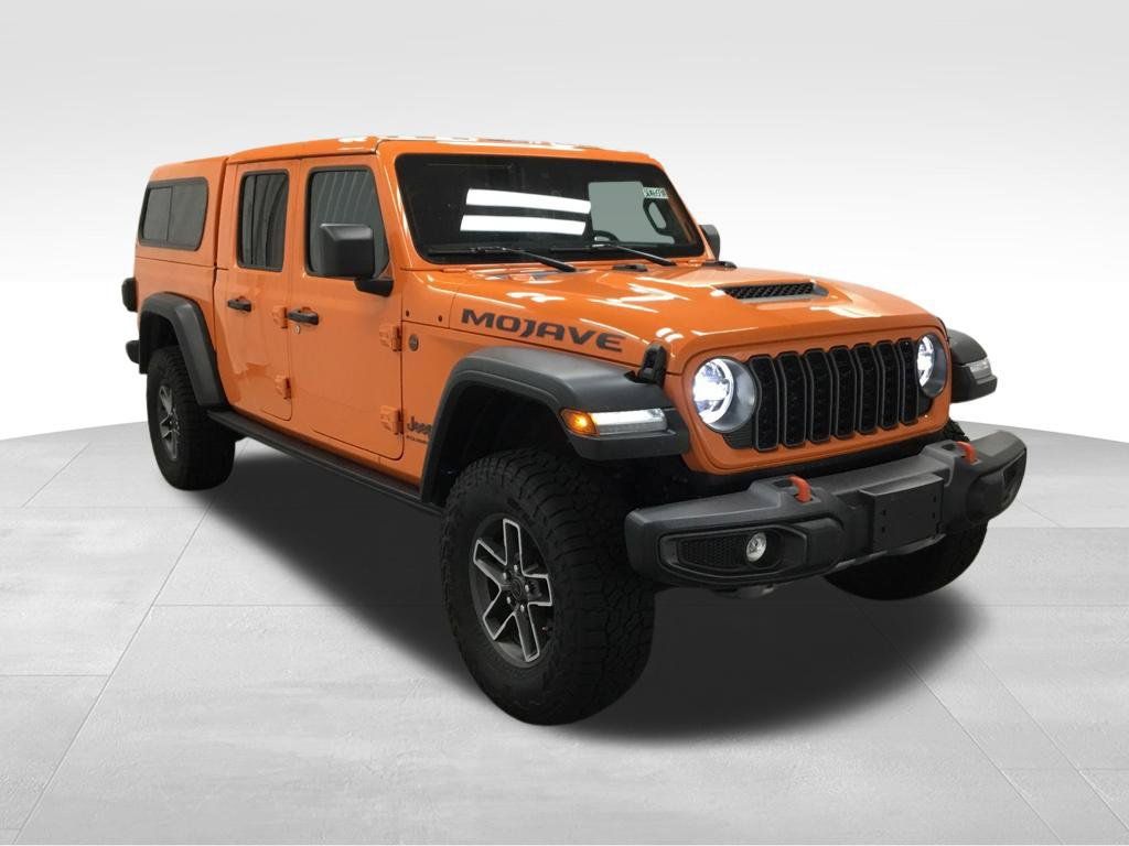 Used 2025 Jeep Gladiator Mojave AWD/4WD image 3