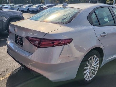 Used 2022 Alfa Romeo Giulia Sprint image 6