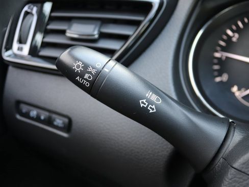 Used 2021 Nissan Rogue Sport S image 21