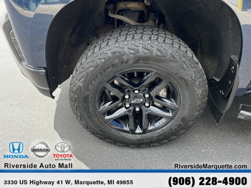 Used 2021 Chevrolet Silverado 1500 Custom Trail Boss AWD/4WD image 11
