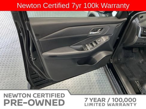 Used 2025 Nissan Rogue SV w/ SV Premium Package FWD image 36