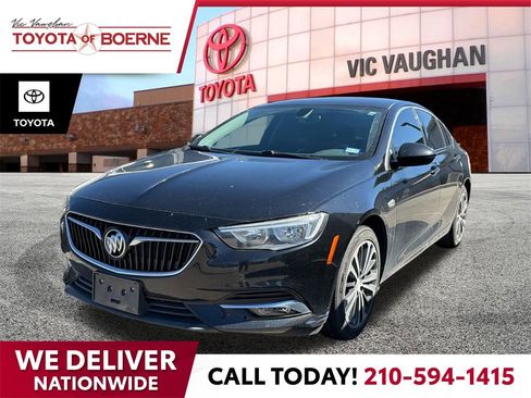 Used 2018 Buick Regal Essence image 1