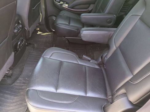 Used 2017 GMC Yukon SLT w/ Premium Edition AWD/4WD image 27