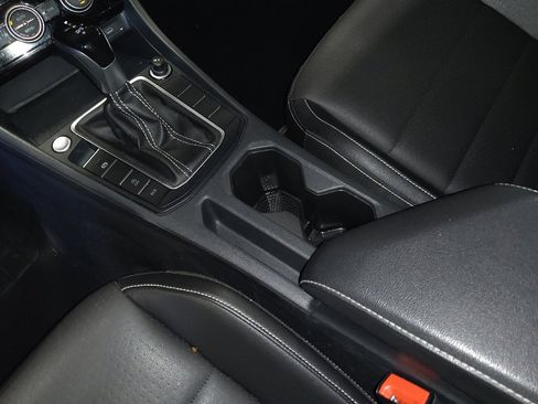 Used 2024 Volkswagen Jetta SE image 26