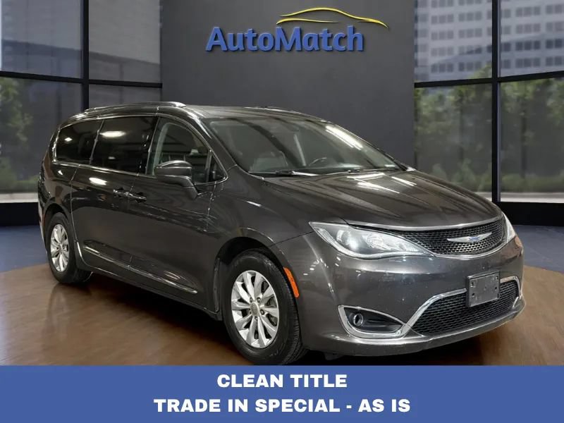Used 2019 Chrysler Pacifica Touring-L FWD image 1