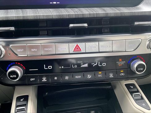Used 2025 Kia Telluride SX AWD/4WD image 33