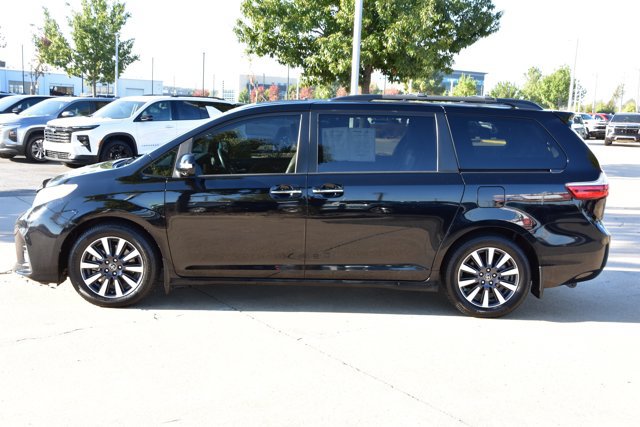 Used 2019 Toyota Sienna Limited Premium FWD image 9
