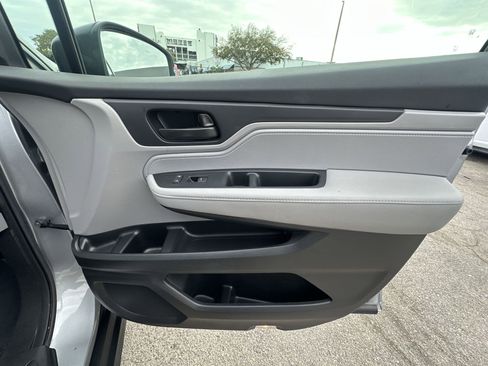 Used 2023 Honda Odyssey EX-L image 31