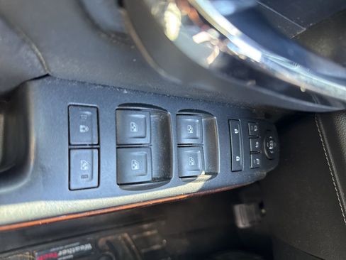 Used 2017 GMC Sierra 1500 SLT w/ SLT Premium Package image 29