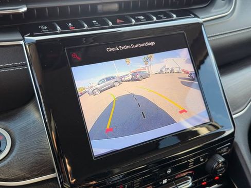 Used 2022 Jeep Grand Cherokee L Limited image 30