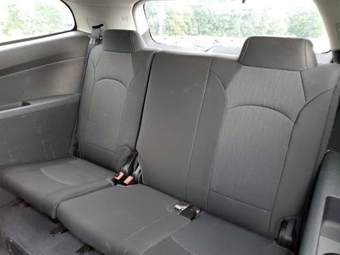 Used 2017 Chevrolet Traverse LT w/ Style and Technology Package FWD image 24