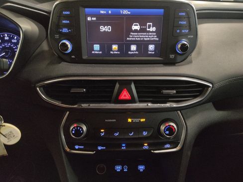 Used 2019 Hyundai Santa Fe SE image 25