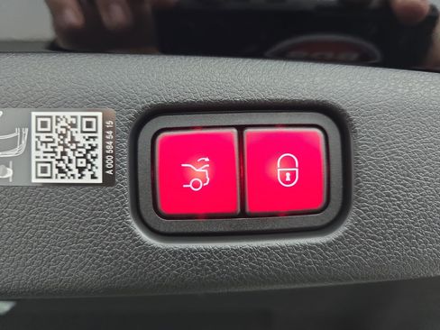 New 2026 Mercedes-Benz E 53 AMG e 4MATIC Sedan image 13