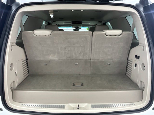 Used 2017 Cadillac Escalade Premium Luxury AWD/4WD image 27