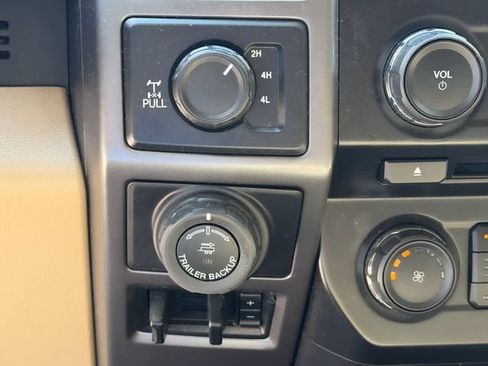 Used 2017 Ford F150 XLT w/ Equipment Group 302A Luxury AWD/4WD image 13