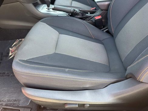 Used 2023 Subaru Crosstrek 2.0i Premium image 24