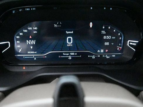 Used 2023 GMC Yukon Denali w/ Advanced Technology Package AWD/4WD image 11