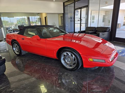 Used 1996 Chevrolet Corvette Convertible image 4