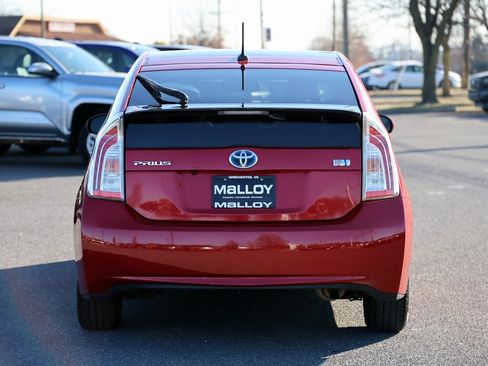 Used 2015 Toyota Prius Four image 3