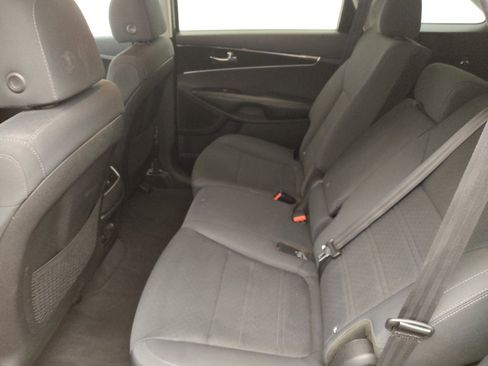 Used 2020 Kia Sorento S AWD/4WD image 18