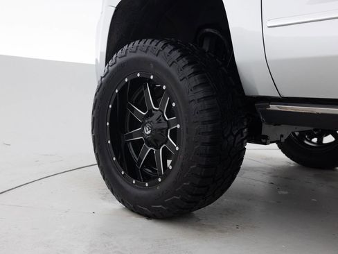 Used 2017 GMC Yukon Denali w/ Open Road Package image 17