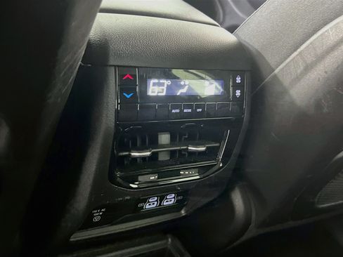 Used 2023 Jeep Grand Cherokee L Laredo w/ Luxury Tech Group I AWD/4WD image 24