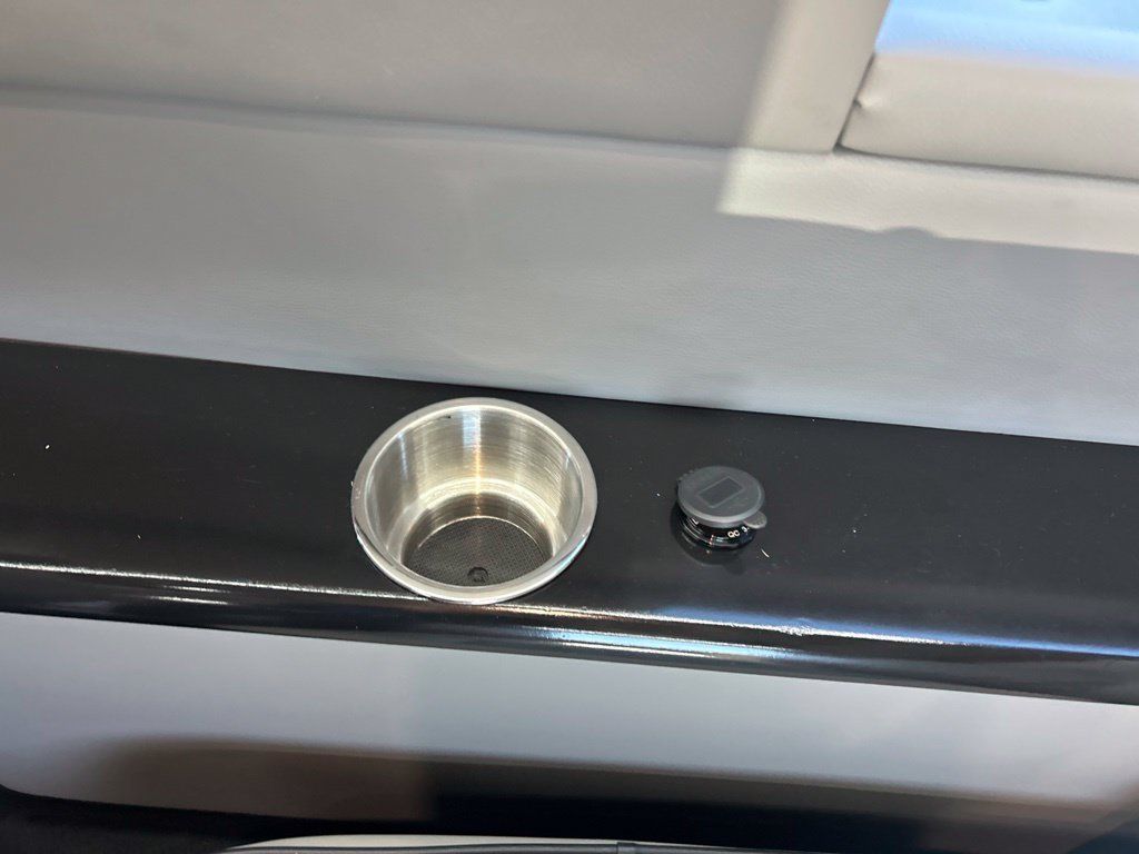 Used 2022 Mercedes-Benz Sprinter 2500 image 93
