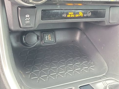Certified 2024 Toyota RAV4 LE AWD/4WD image 17
