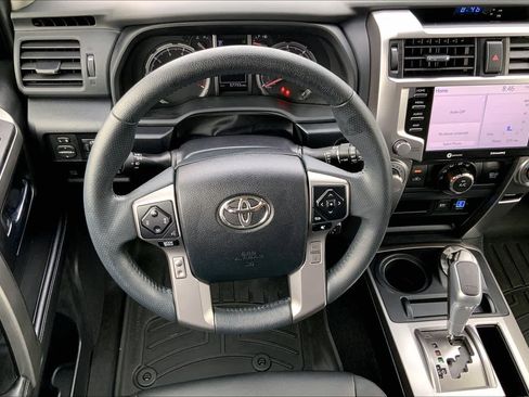 Used 2022 Toyota 4Runner TRD Sport w/ Technology Package AWD/4WD image 6