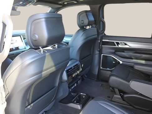 New 2026 Jeep Grand Wagoneer L Limited AWD/4WD image 16
