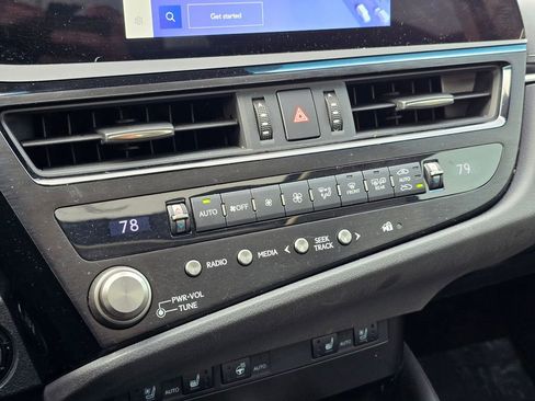 Used 2023 Lexus ES 250 w/ Premium Package image 33