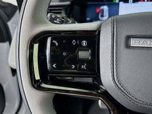 Used 2026 Land Rover Range Rover Velar Dynamic SE image 10